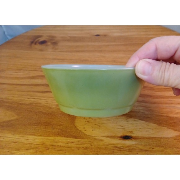 Vintage Anchor Hocking FIRE KING Green Ombre Fade 2-Tone Cereal Bowl - Picture 3 of 8